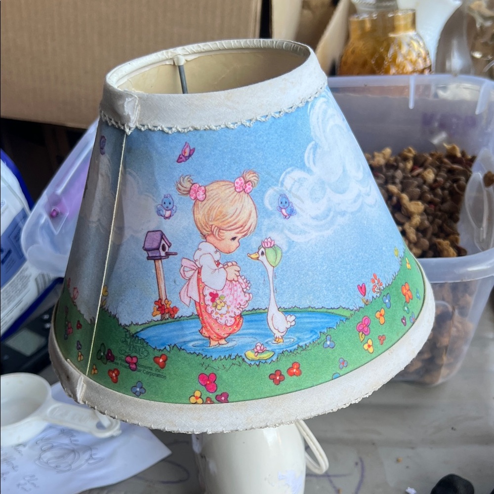 Vintage Child's Lamp with Illustrated Shade - Picture 5 of 5